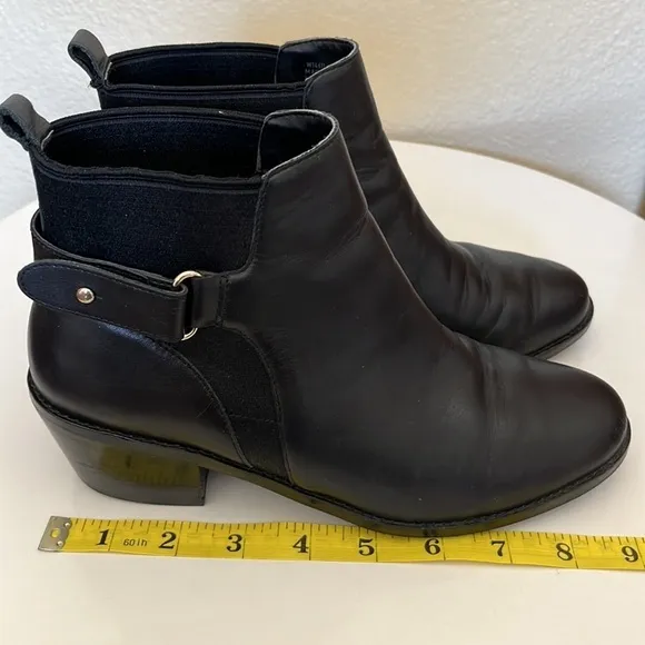 COLE HAAN :: BOOTIES