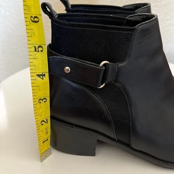 COLE HAAN :: BOOTIES
