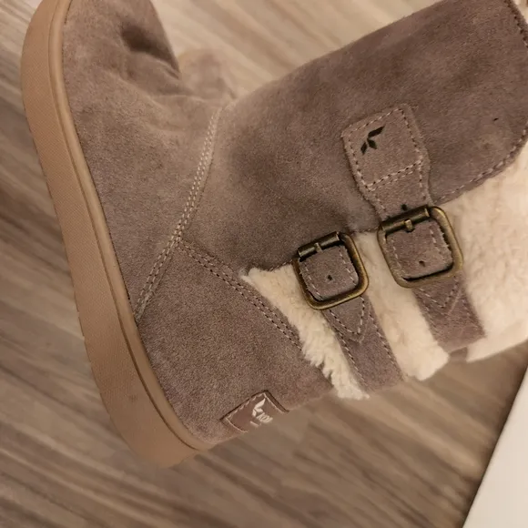Kookaburra by uggs booties size 1