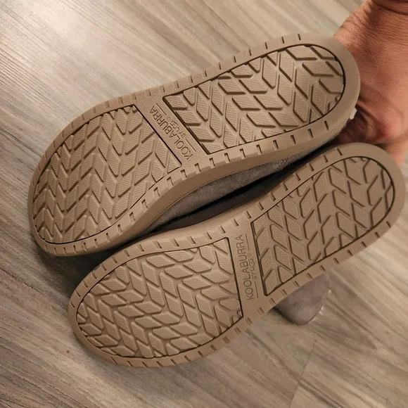 Kookaburra by uggs booties size 1